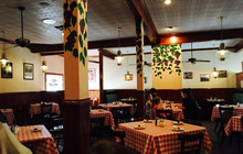 Giovanni's Italian Restaurant餐厅图片