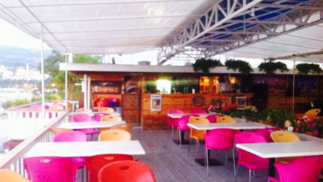 Kupler Cafe & Roof Bar