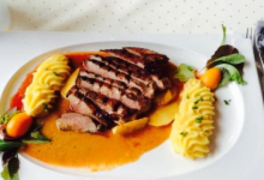 Zur schonen Aussicht美食图片