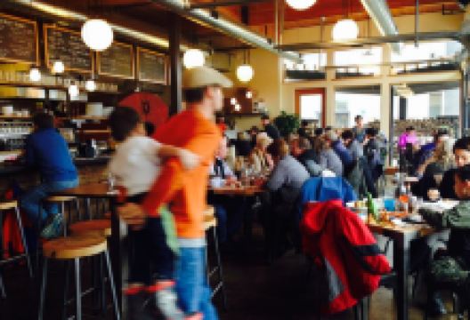 Solstice Wood Fire Pizza - Cafe & Bar美食图片