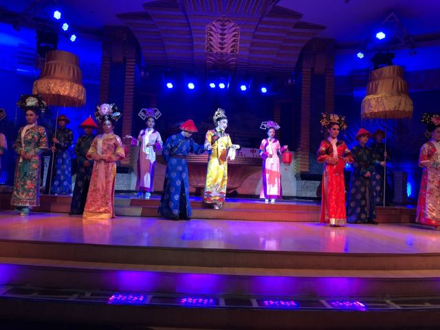 Red Artists Performance