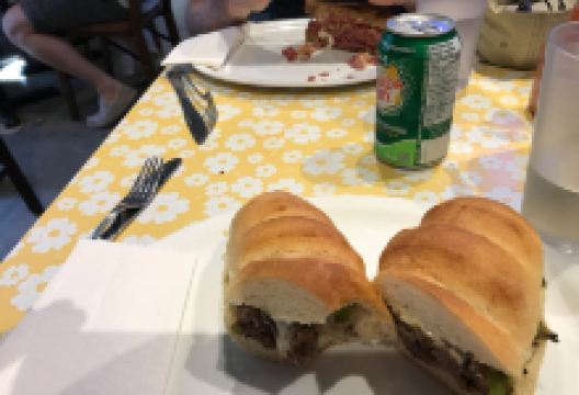 Little Hobo Soup & Sandwich Shop美食图片