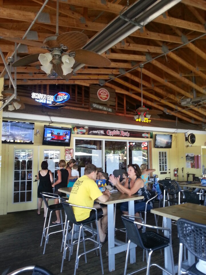 Captain Ron's Bar & Grill