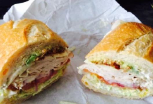 Julie's Brisbane Liquor & Deli美食图片