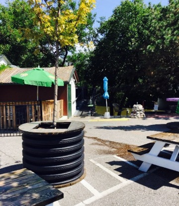 Don Hall's Gas House & The Deck餐厅图片