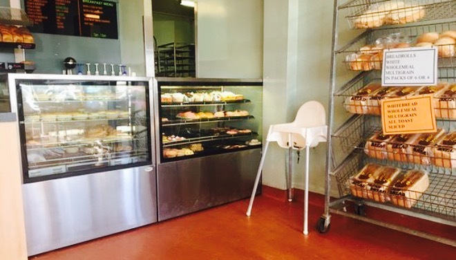 Max Bakery Cafe