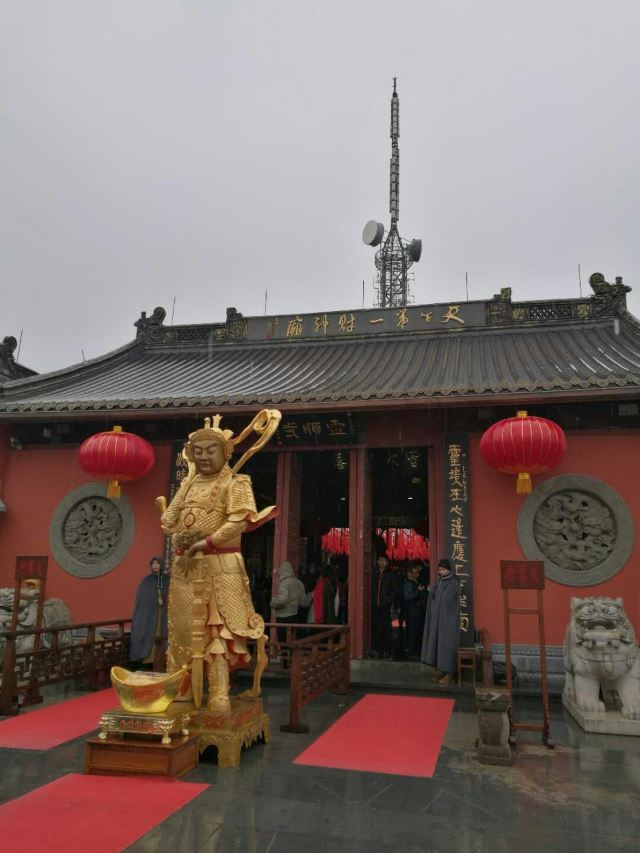 Hangzhou Lingyin Temple and Feilai Peak Scenic Spot