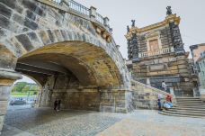 布吕尔平台-德累斯顿-doris圈圈