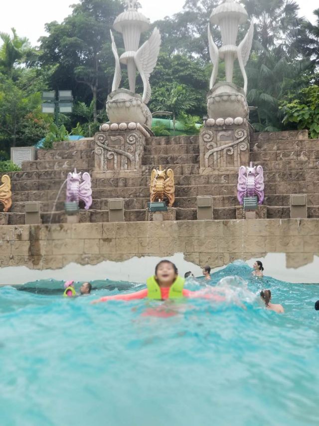 Adventure Cove Waterpark