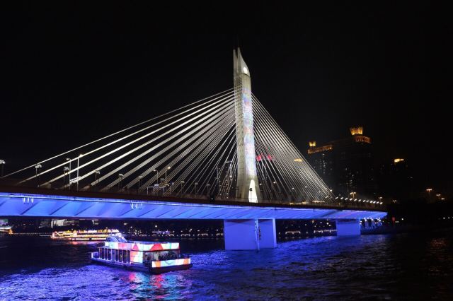 Guangzhou Tower Pier Night Tour