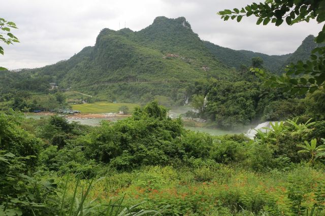 Detian Transnational Waterfall Scenic Area