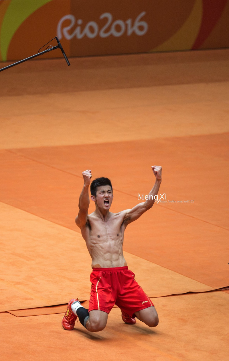 在奥运现场看中国羽毛球队夺冠是什么感受