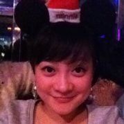 采蘑菇的小姑娘