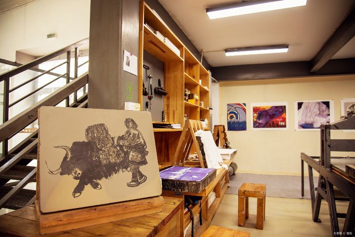 Gallery 2