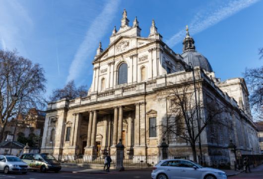 维多利亚与艾尔伯特博物馆+自然史博物馆+海德公园【私家团包车游 I 中英文司导 I 行程可沟通调整】