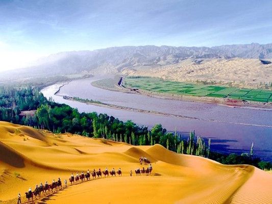 游记——沙漠浩渺无边际，大河高山有长情