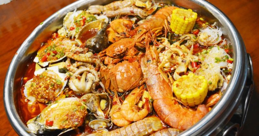 2016海鲜航母名师龙虾(战备路店)
