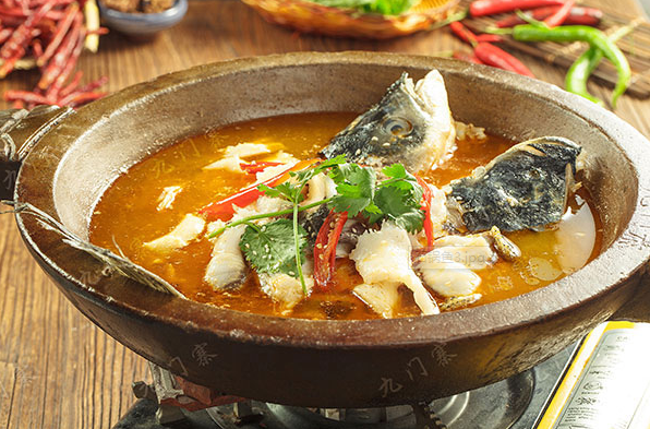 石锅鱼