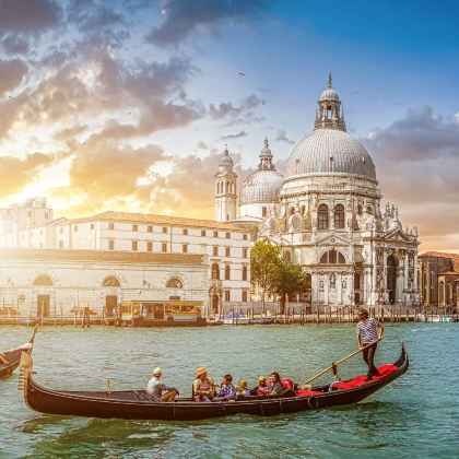 瑞士苏黎世+卢塞恩+黄金快车+少女峰+意大利米兰+威尼斯+佛罗伦萨+罗马9日7晚拼小团