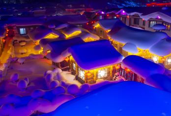 中国雪乡+大秃顶子山一日游雪地摩托冰雪画廊 纯玩1-6人小团【亚布力西站/滑雪场起止，专车接送，经典小团自由行，全程无购物无自费，具体游玩攻略请咨询客服】