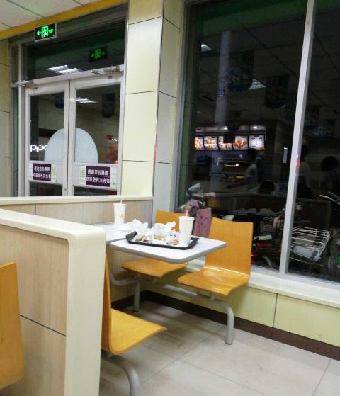 华莱士·全鸡汉堡(望都店)