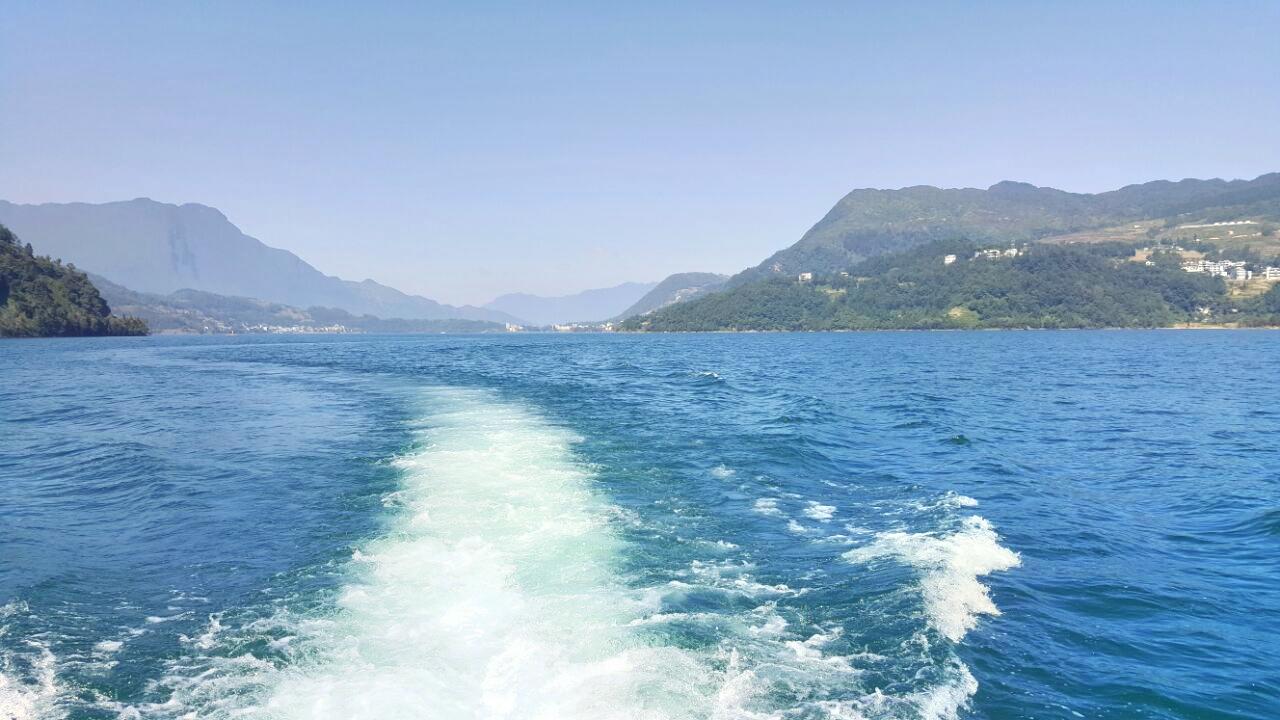 雷波马湖