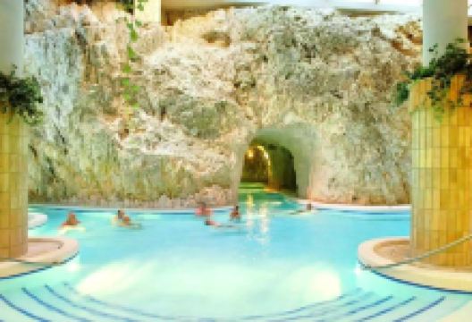 米什科尔茨洞穴温泉景点图片