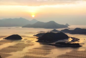 霞浦大嵛山岛+东渡光影日落一日游【含船票+邂逅霞浦特色日落】【[醉美小岛]中国醉美十大海岛——嵛山岛，一半海水，一半草甸，感受天堂之景】