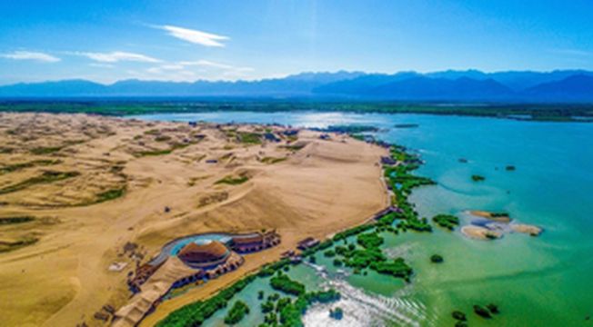 水绕沙丘天下绝—宁夏沙湖旅游区