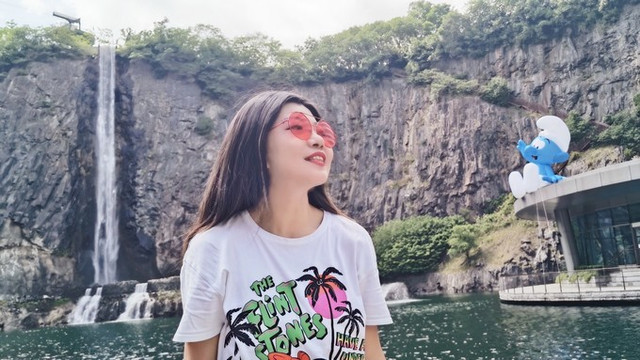 上海网红打卡景点,亚太区首座蓝精灵乐园,住深坑酒店,与蓝精灵做邻居