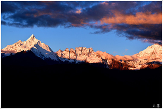 德钦游记图文-寻找香格里拉—2019年秋，自驾甘南、川西、滇西北（八）亚丁-奔子栏-梅里雪山。