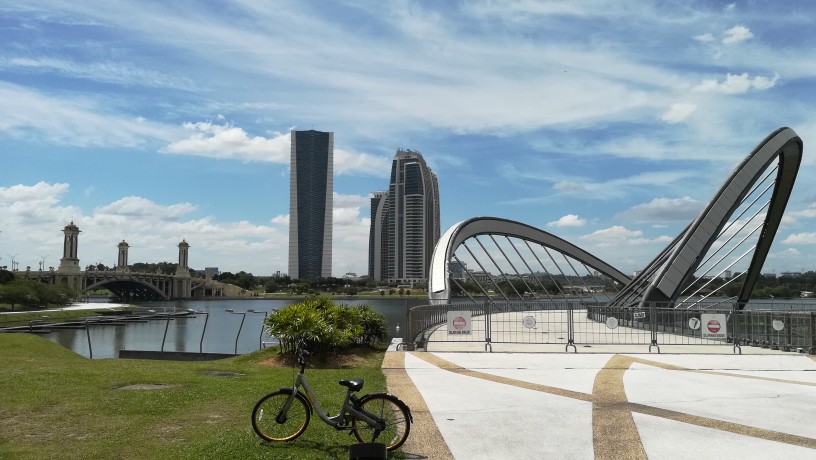 吉隆坡布城最有特色的几座大桥