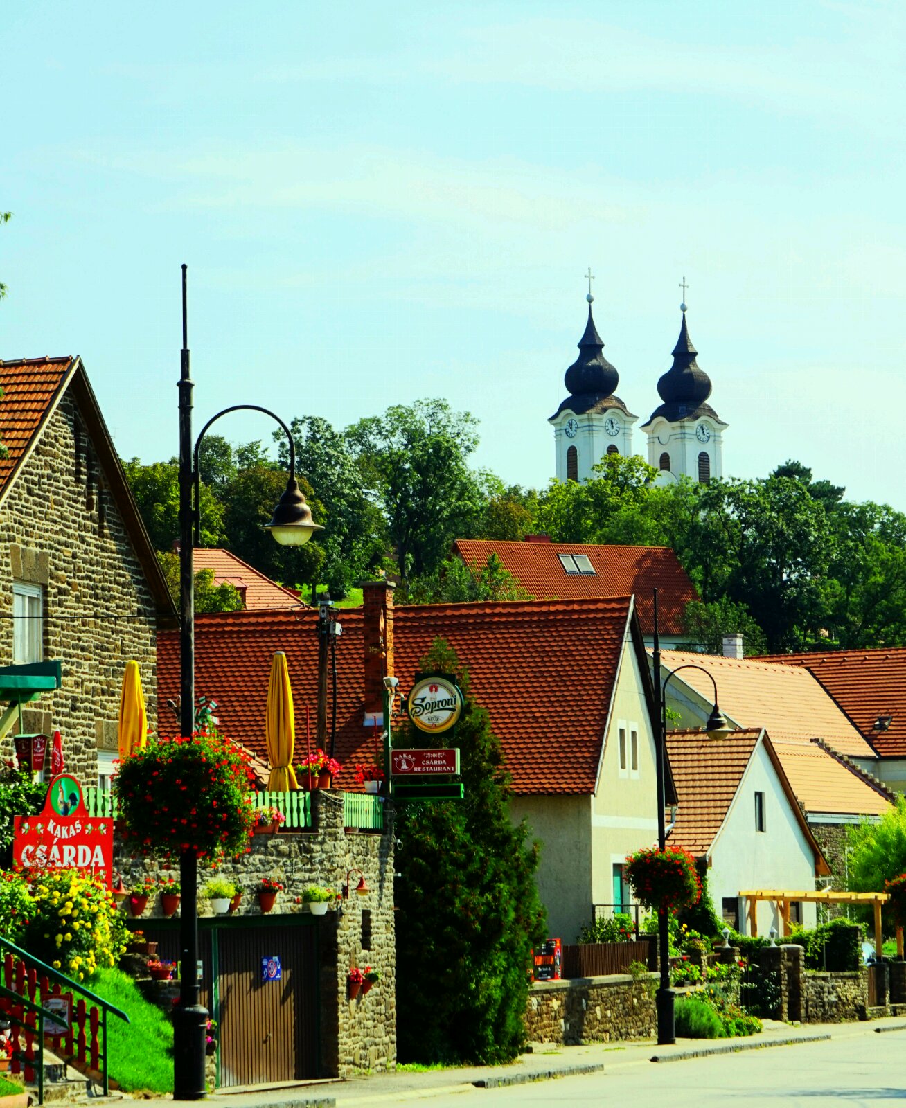 “匈牙利海”畔美丽小镇