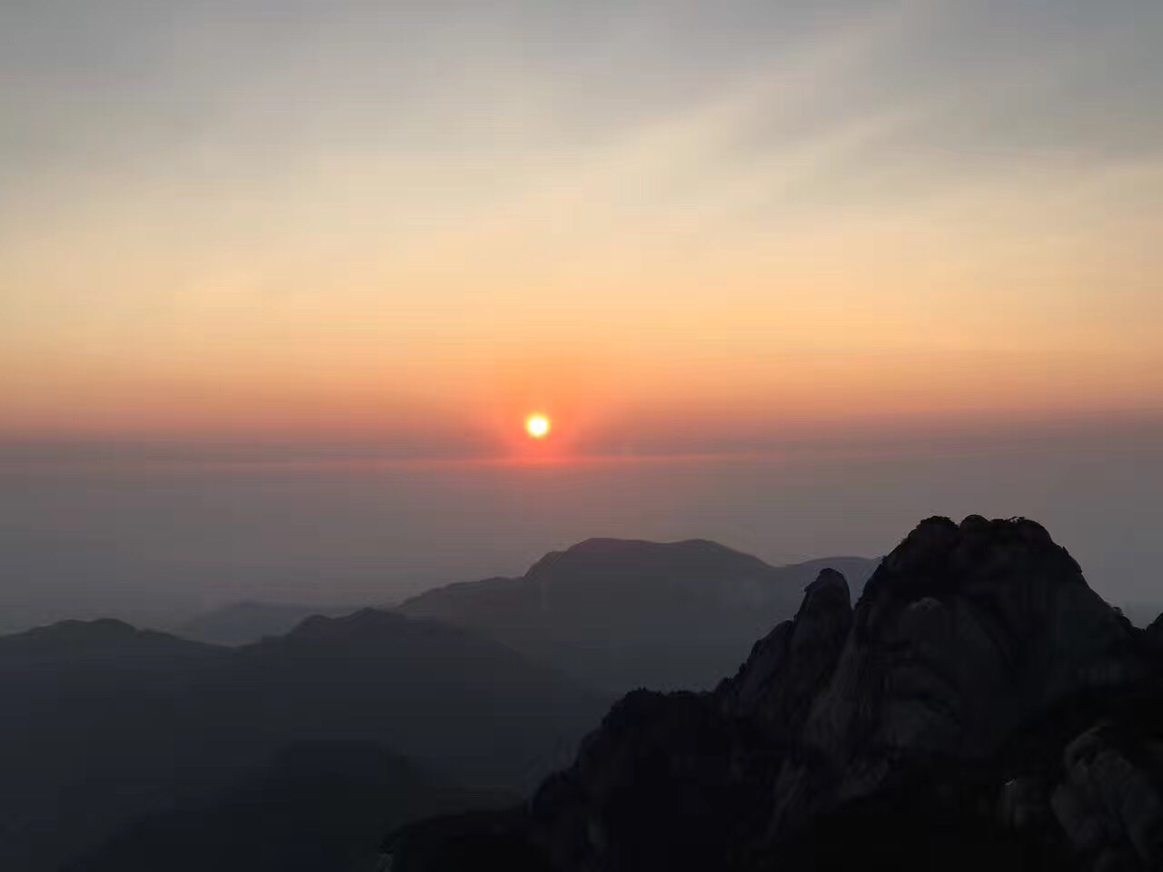 2017年的第一次日出，天柱山莲花峰，美呆了