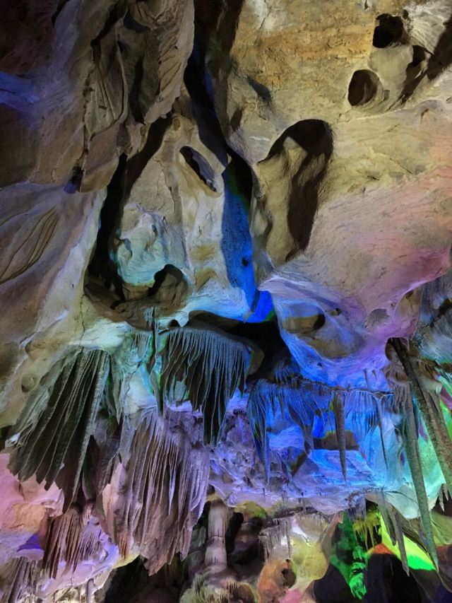 White Cloud Cave of Mount Kong