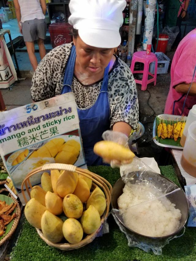 Chiang Mai Sunday Walking Street