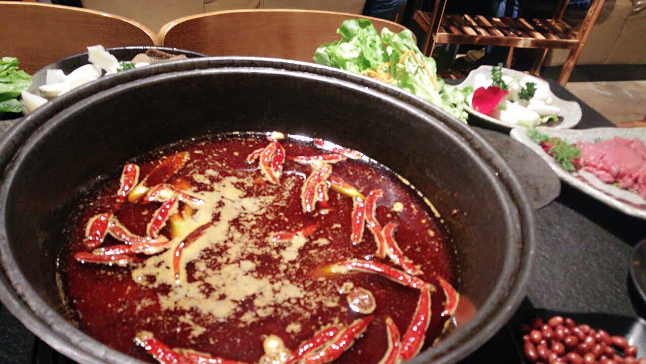 狠牛火锅料理(宝山亿博店)