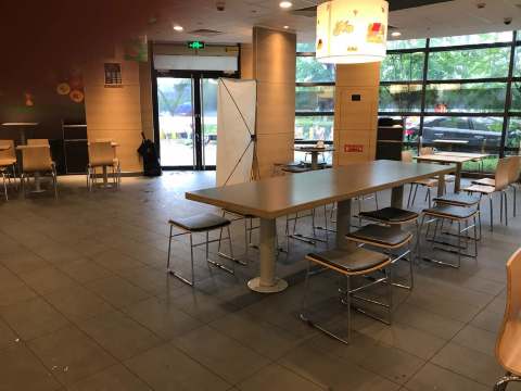 麦当劳(常熟东南大道得来速店)