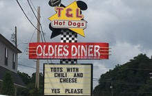 Dave's Famous T and L Hotdogs餐厅图片