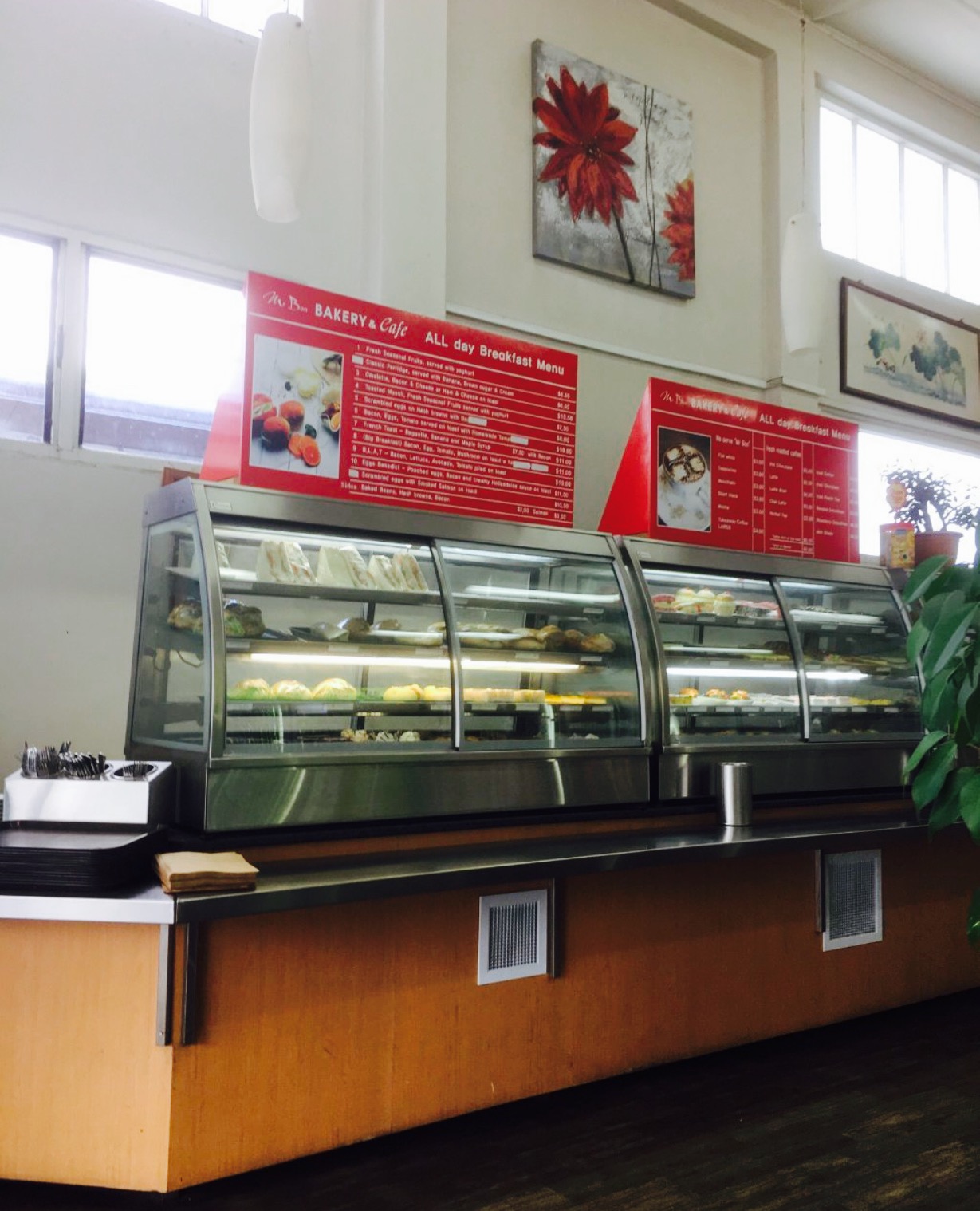 Mr Bon Bakery And Cafe