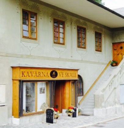 Kavarna ve Skale