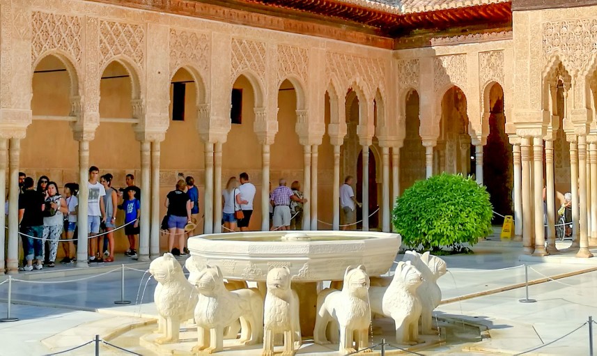 西班牙格拉纳达阿尔罕布拉宫