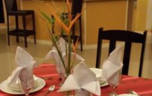 Luxor Resort and Restaurant餐厅图片
