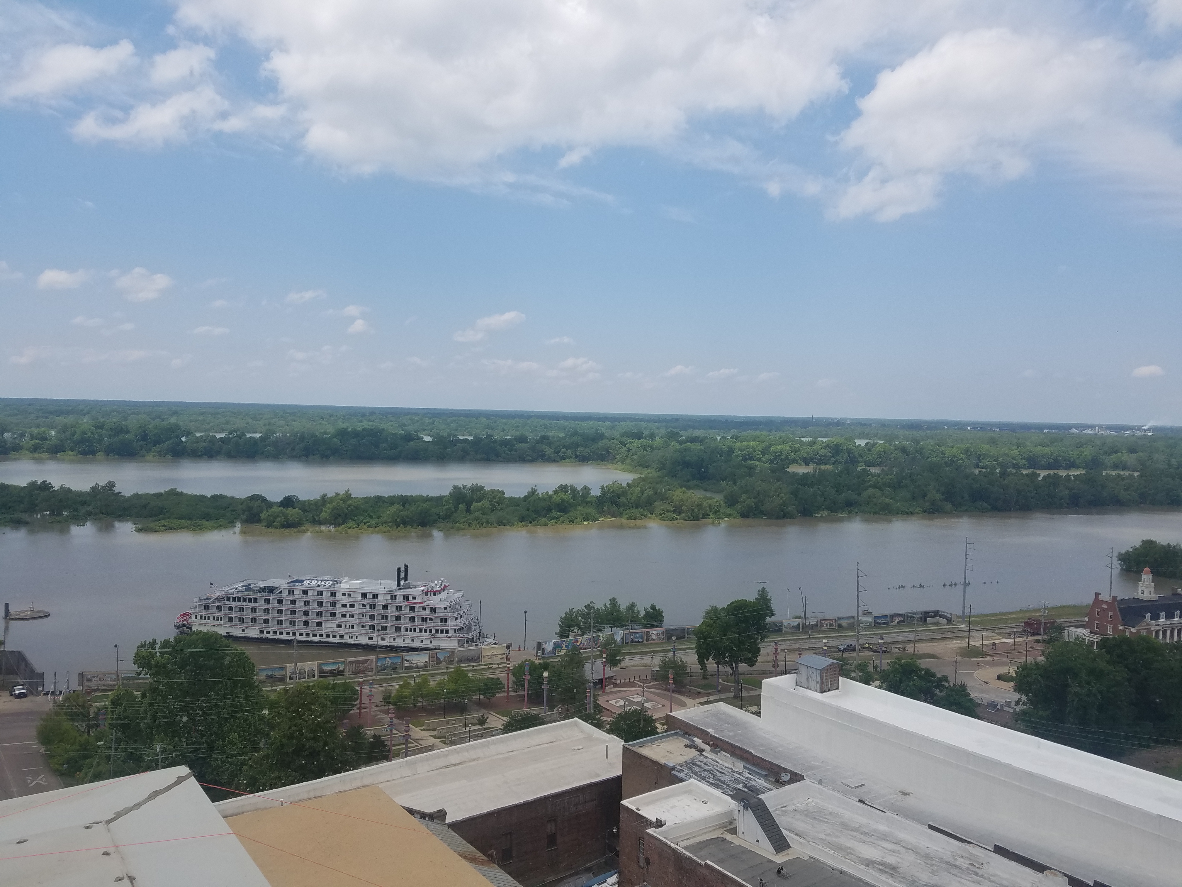 10 South Rooftop Bar & Grill