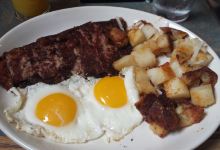 Charlie's Diner美食图片