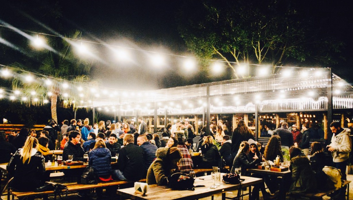 Lowell's Biergarten San Isidro餐厅图片