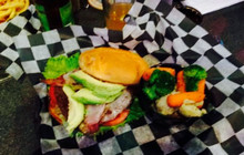 Louie's Grill & Bar餐厅图片