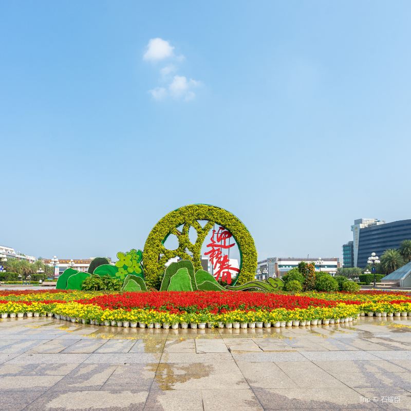Guilin Central Square Tickets Deals Reviews Family - 