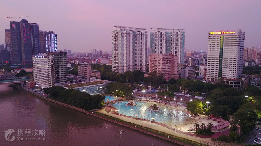 西郊游泳場