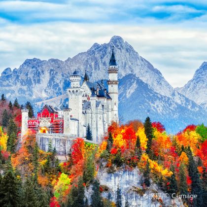 德国慕尼黑+莱比锡+德累斯顿+柏林+汉堡+杜塞尔多夫+科隆+法兰克福10日9晚私家团